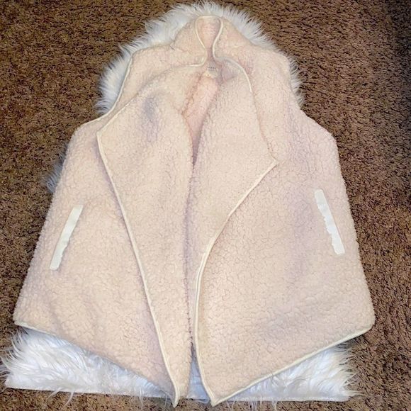 Harper Sherpa vest - Picture 1 of 2